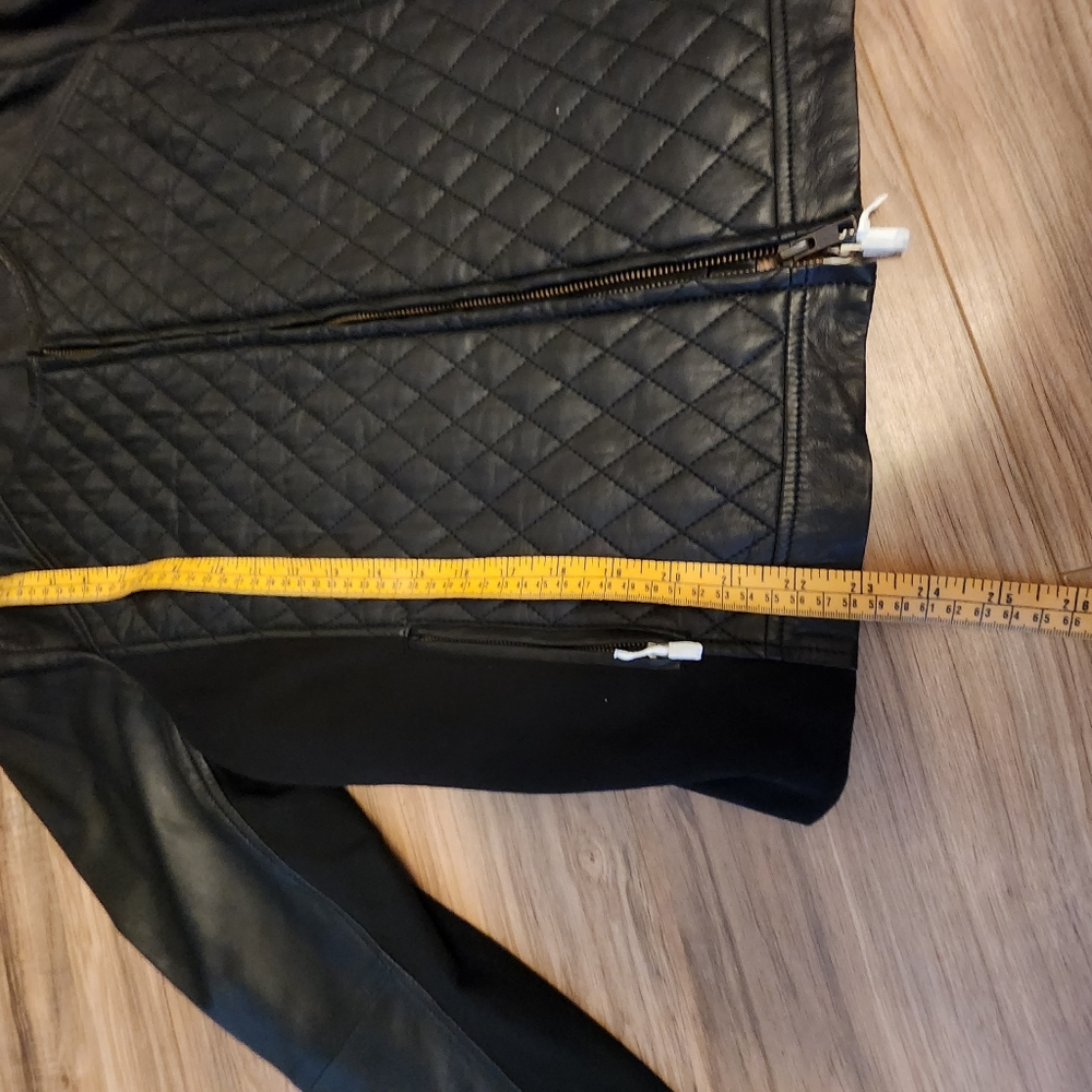 Leather jacket - Picture 8 of 11